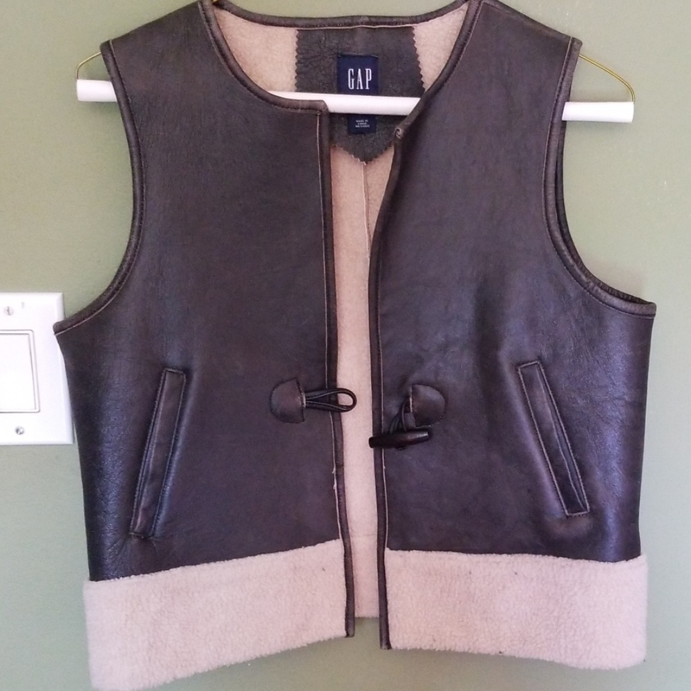 GAP VEST - Picture 1 of 6